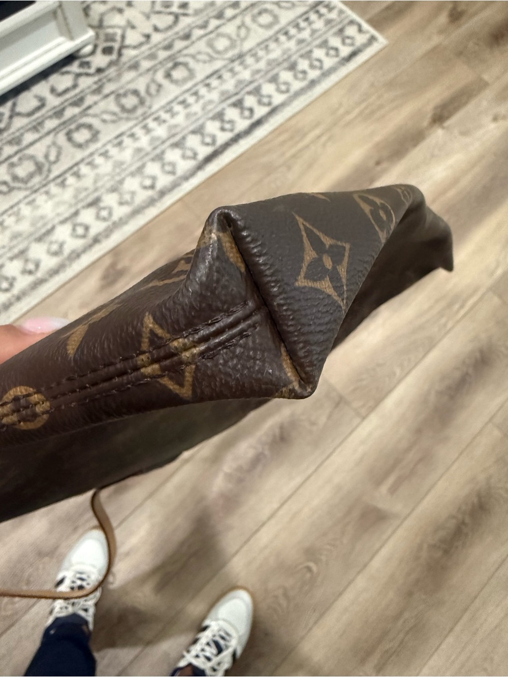 Louis Vuitton Monogram Canvas Tote with Natural Vachetta Straps - Picture 9 of 14